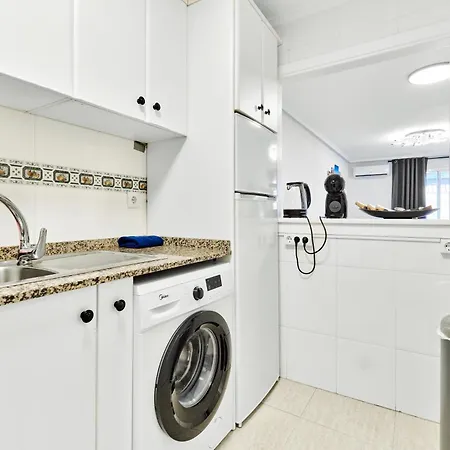 Calle Pola De Siero 38 , Two Bedroom Near Locos With Large Terrace And Air Conditioning In Every Room, * Torrevieja