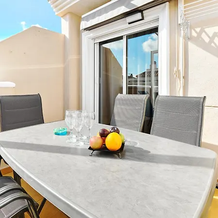 Calle Pola De Siero 38 , Two Bedroom Near Locos With Large Terrace And Air Conditioning In Every Room, Apartment Torrevieja