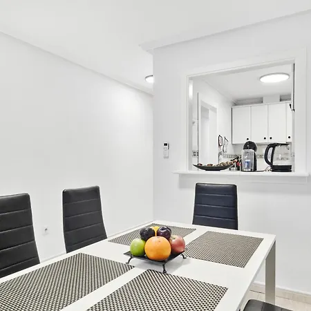 Calle Pola De Siero 38 , Two Bedroom Near Locos With Large Terrace And Air Conditioning In Every Room, Apartment *