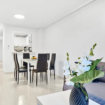 Apartment Calle Pola De Siero 38 , Two Bedroom Near Locos With Large Terrace And Air Conditioning In Every Room, Torrevieja